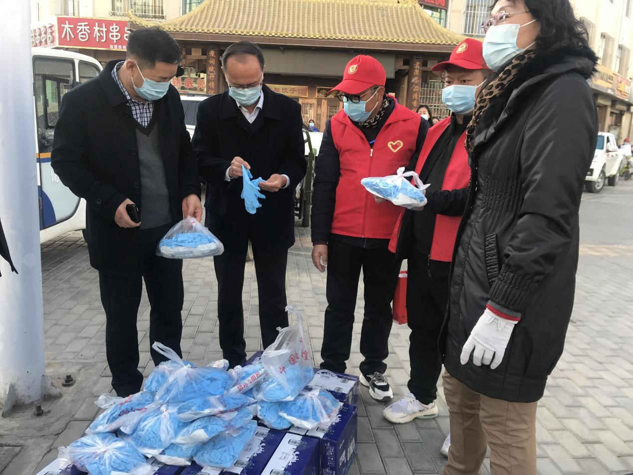 馬宗?？赐繂?wèn)疫情防控一線(xiàn)黨員職工