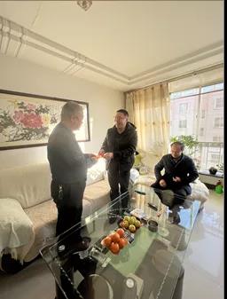 春節(jié)前夕酒泉市國資委領(lǐng)導看望慰問敦煌種業(yè)老干部老黨員、困難職工