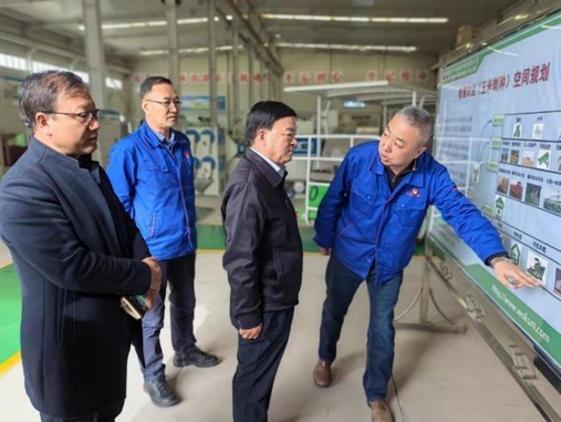 敦煌種業(yè)黨委書記、董事長劉興斌等到奧凱種機(jī)、慶和農(nóng)業(yè)公司洽談交流