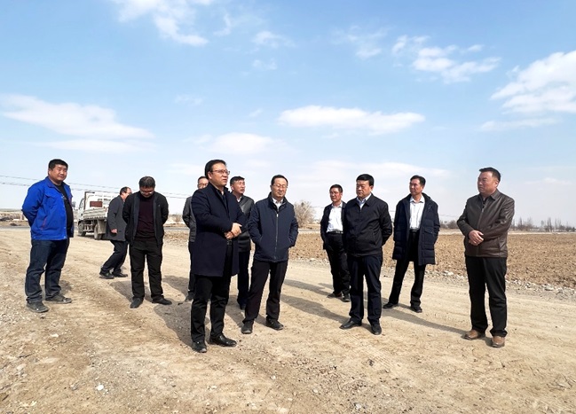 振興種業(yè)在行動,敦煌種業(yè)牽手奧凱種機(jī)、大禹節(jié)水現(xiàn)場對接推進(jìn)千畝智慧種業(yè)示范園區(qū)建設(shè)項(xiàng)目